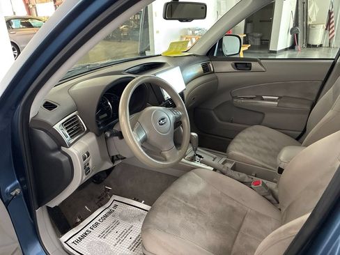 Used 2010 Subaru Forester 2.5X AWD/4WD image 8