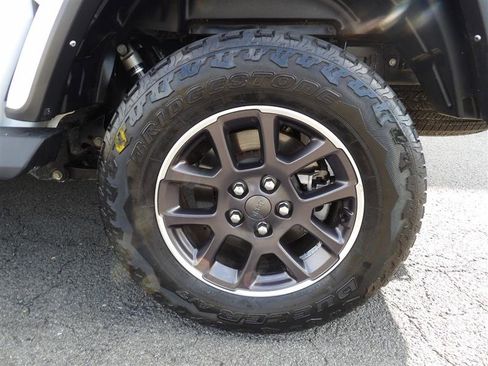 Used 2021 Jeep Gladiator Overland w/ Popular Equipment Package image 28