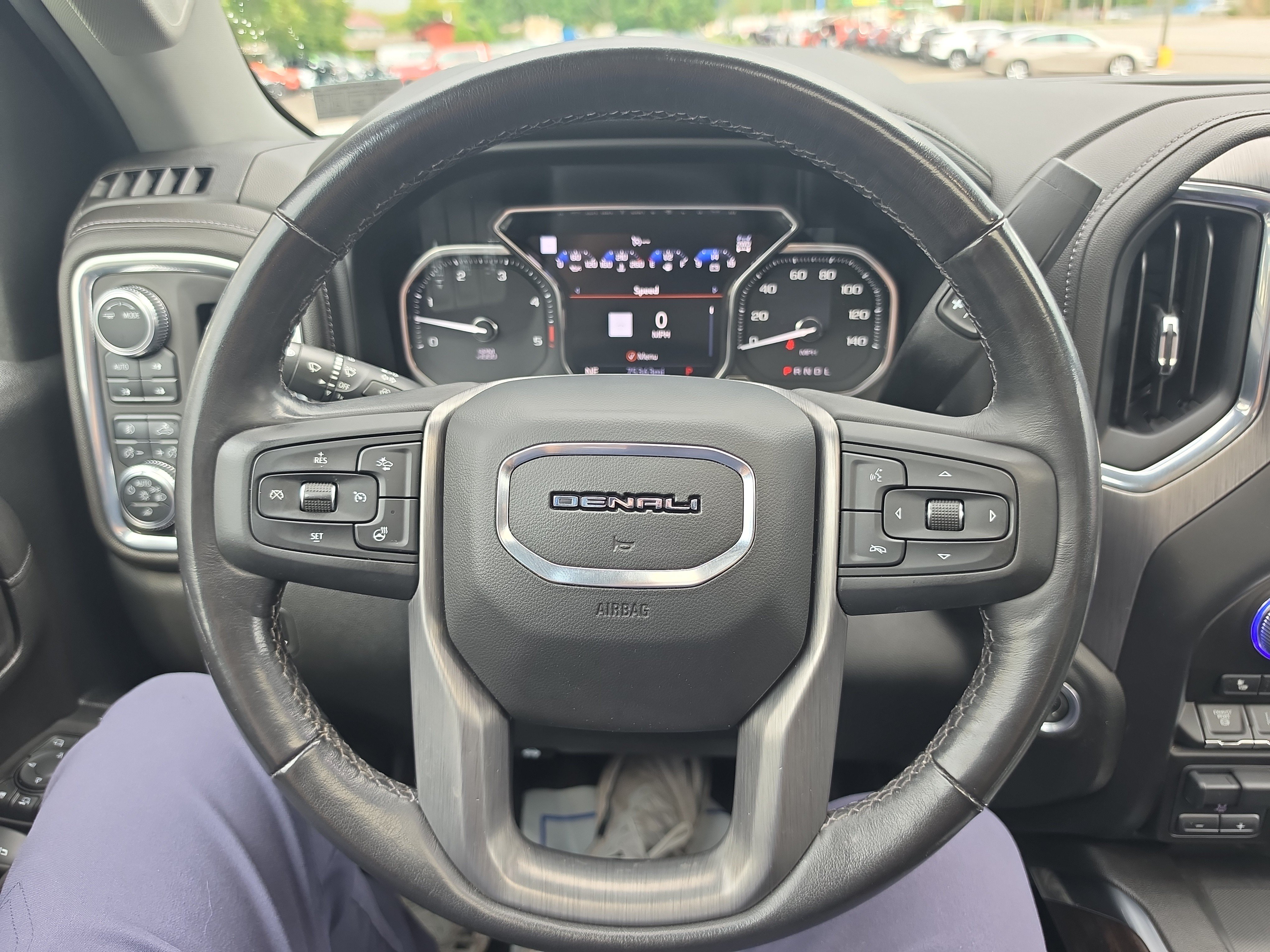 Used 2021 GMC Sierra 2500 Denali w/ Denali Ultimate Package AWD/4WD image 22