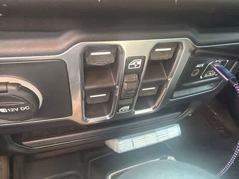 Used 2019 Jeep Wrangler Unlimited Sahara AWD/4WD image 24