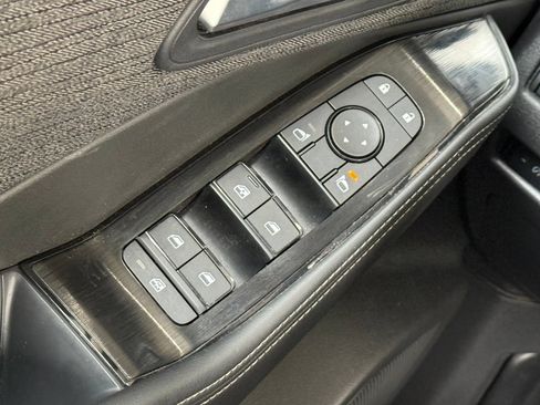 Used 2023 Nissan Rogue SV AWD/4WD image 37
