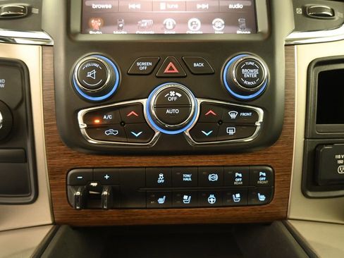 Used 2016 RAM 2500 Laramie w/ Sport Appearance Group AWD/4WD image 30