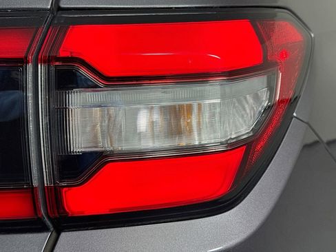 Used 2025 Honda Pilot EX-L image 36