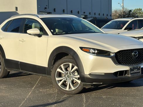 Certified 2025 MAZDA CX-30 AWD 2.5 S w/ Preferred Package image 2