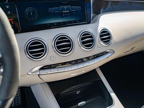 Used 2015 Mercedes-Benz S 63 AMG 4MATIC Coupe image 22
