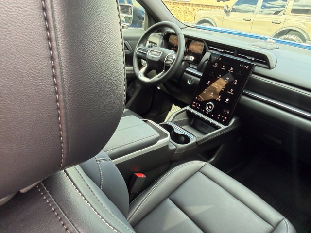 Used 2025 GMC Terrain Elevation w/ Elevation Premium Package AWD/4WD image 5