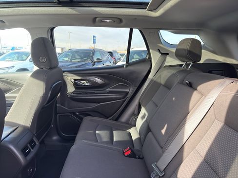 Used 2023 GMC Terrain SLE w/ Driver Convenience Package image 33