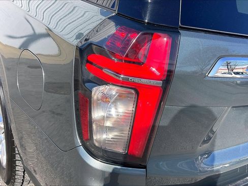 Used 2023 Chevrolet Suburban Premier image 34