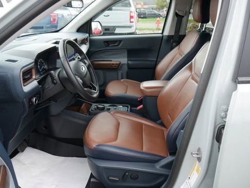 Used 2024 Ford Maverick Lariat AWD/4WD image 2