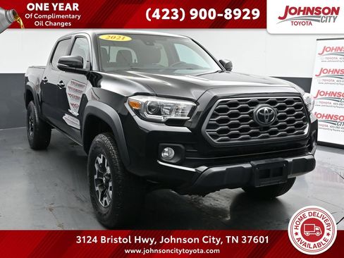 Used 2021 Toyota Tacoma TRD Off-Road image 1