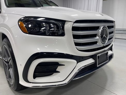 Used 2026 Mercedes-Benz GLS 450 4MATIC image 11