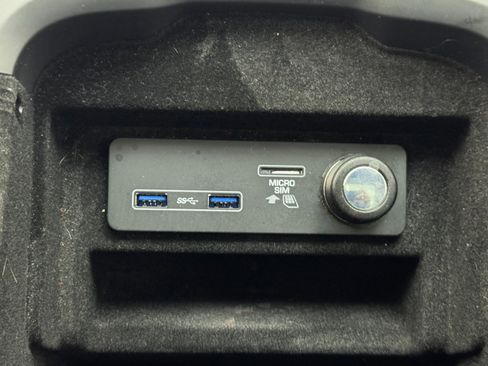 Used 2022 Land Rover Range Rover Sport SE image 34