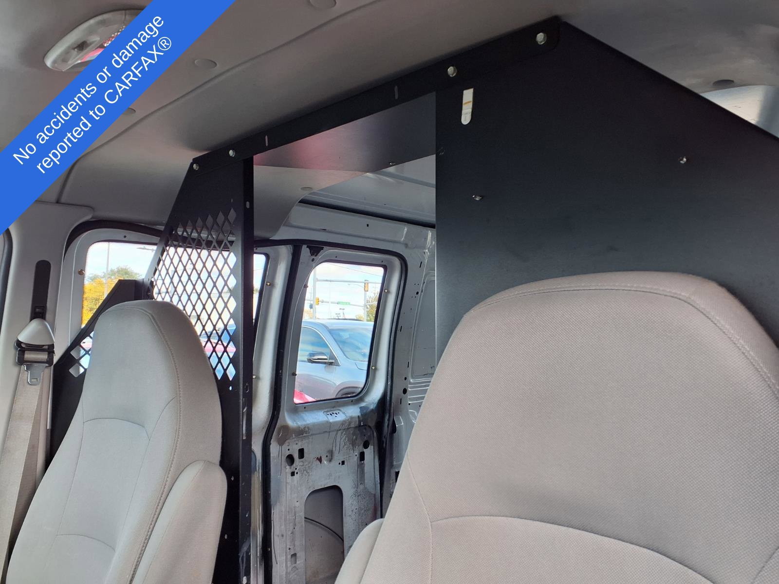 Used 2005 Ford E-150 and Econoline 150 RWD image 17