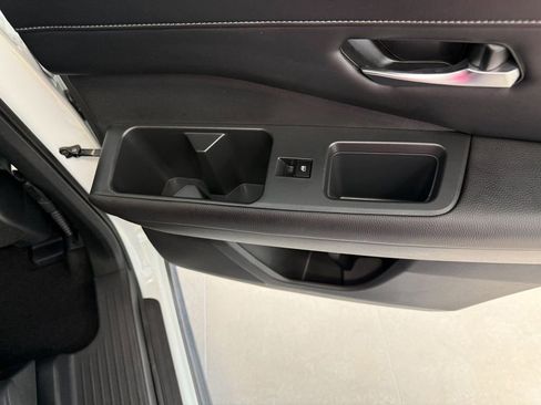 Used 2024 Nissan Pathfinder SL w/ SL Premium Package FWD image 52