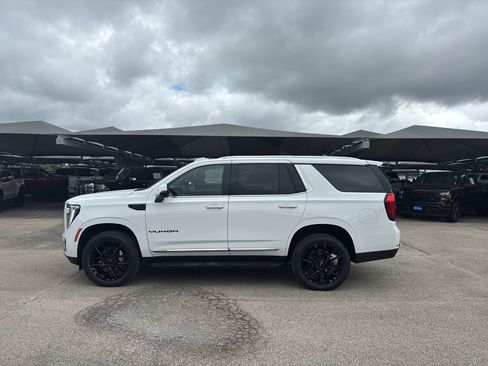 Used 2026 GMC Yukon Elevation w/ Elevation Premium Package AWD/4WD image 9