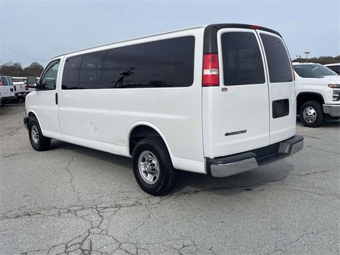 Used 2020 Chevrolet Express 3500 LT w/ LT Preferred Equipment Group image 6