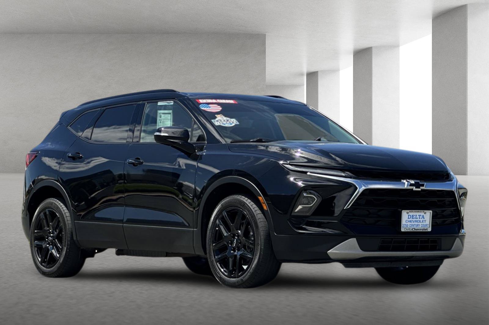 Used 2023 Chevrolet Blazer LT AWD/4WD image 2