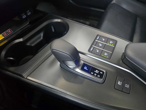 New 2026 Lexus UX 300h AWD image 32