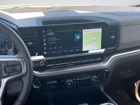 Used 2025 Chevrolet Silverado 1500 RST RWD image 9
