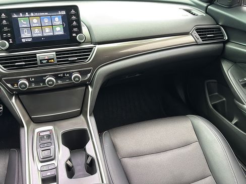 Used 2022 Honda Accord Sport image 14