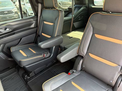 Used 2024 GMC Yukon AT4 w/ Technology Package AWD/4WD image 16