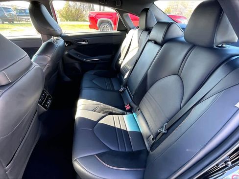 Used 2019 Toyota Avalon Touring image 19