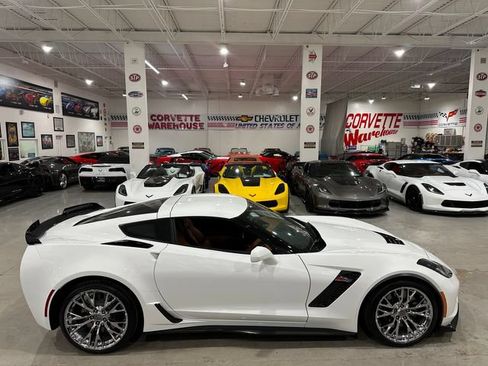 Used 2016 Chevrolet Corvette Z06 w/ 3LZ Preferred Equipment Group RWD image 6