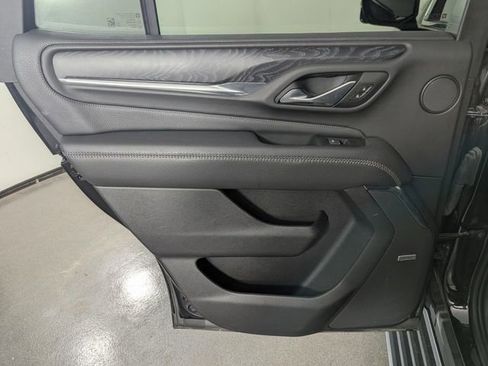 Used 2023 GMC Yukon Denali w/ Denali Reserve Package image 15