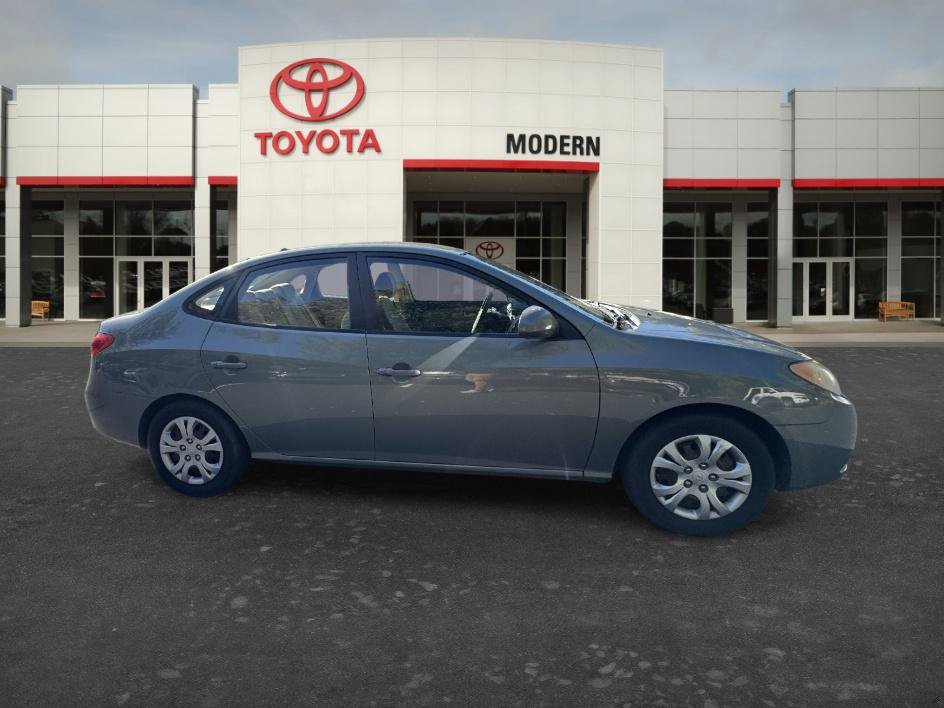 Used 2010 Hyundai Elantra GLS FWD image 4