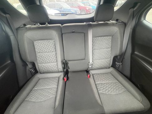 Used 2018 Chevrolet Equinox LT image 14