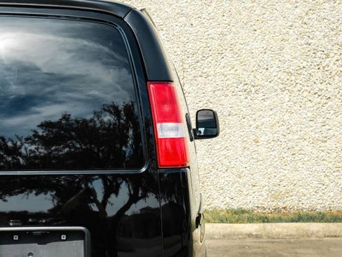 Used 2021 Chevrolet Express 2500 w/ Driver Convenience Package image 41