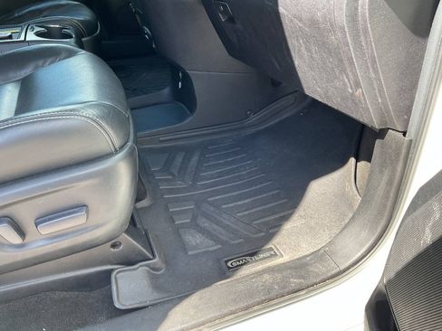 Used 2017 Toyota Sienna SE w/ SE Preferred Package FWD image 47
