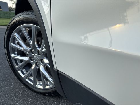 Used 2022 Cadillac XT4 Luxury w/ Cold Weather Package AWD/4WD image 12
