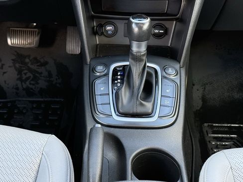 Used 2019 Hyundai Kona Limited image 21