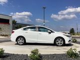 Used 2017 Chevrolet Cruze LT image 6