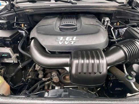 Used 2012 Jeep Grand Cherokee Overland w/ Mopar Chrome Edition Group image 10