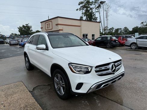 Used 2022 Mercedes-Benz GLC 300 w/ Premium Package Lite image 3