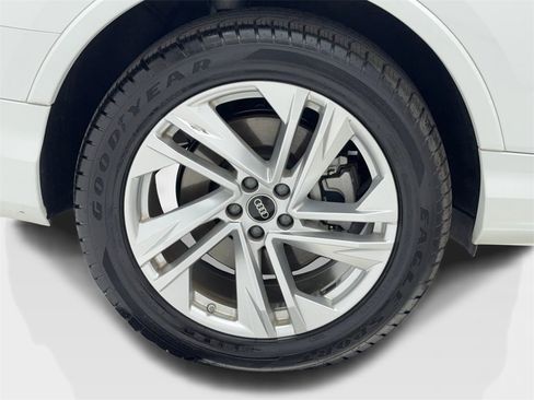 Used 2022 Audi Q7 3.0T Premium w/ Convenience Package image 49