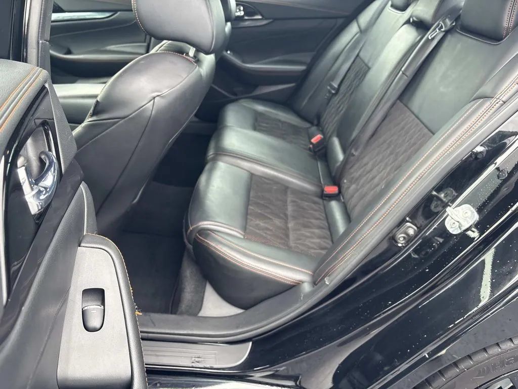 Used 2022 Nissan Maxima SR w/ Sport Mat Group FWD image 19