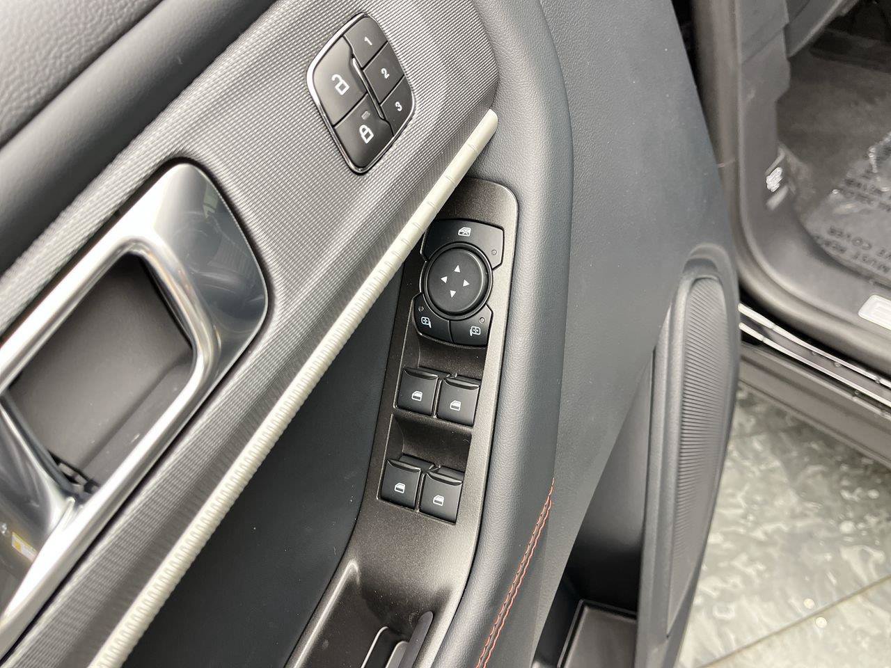 New 2027 Ford Explorer ST-Line w/ Premium Package AWD/4WD image 9