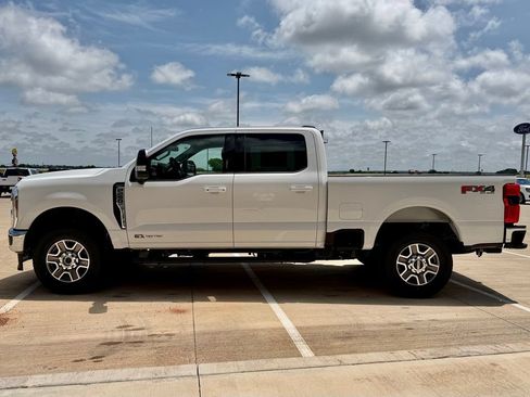New 2026 Ford F250 Lariat w/ Lariat Premium Package AWD/4WD image 3