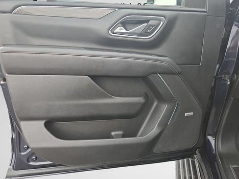Used 2022 GMC Yukon XL AT4 w/ Technology Package AWD/4WD image 15