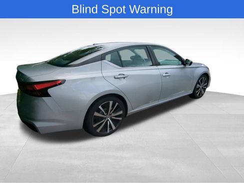 Used 2022 Nissan Altima 2.5 SR FWD image 7