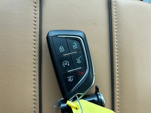 Used 2024 Cadillac Escalade Sport AWD/4WD image 37