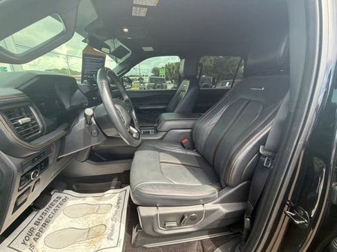 Used 2023 Ford Expedition Max Platinum RWD image 14