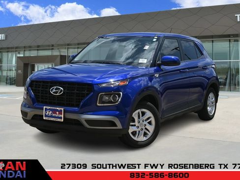 Certified 2025 Hyundai Venue SE FWD image 1