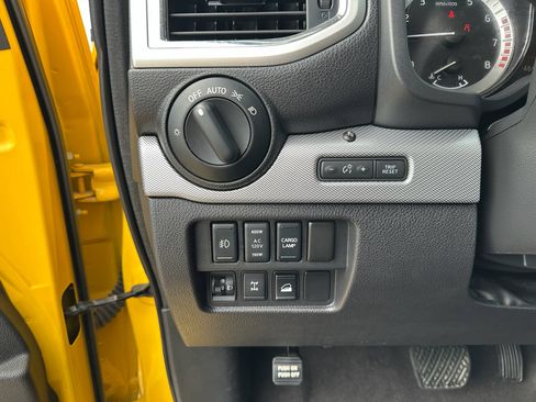 Used 2017 Nissan Titan PRO-4X image 17