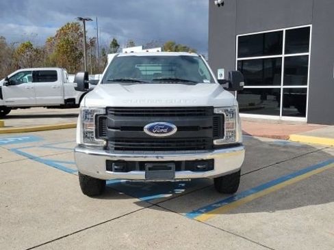 Used 2019 Ford F350 XL w/ Power Equipment Group AWD/4WD image 3