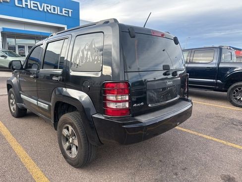 Used 2010 Jeep Liberty Sport image 6