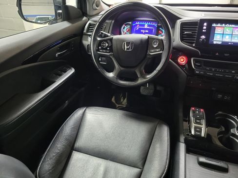 Certified 2022 Honda Pilot Touring image 13
